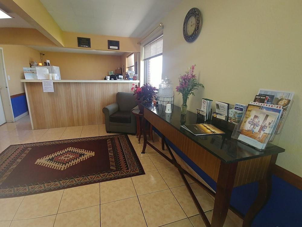 Travelodge By Wyndham Great Bend Zewnętrze zdjęcie