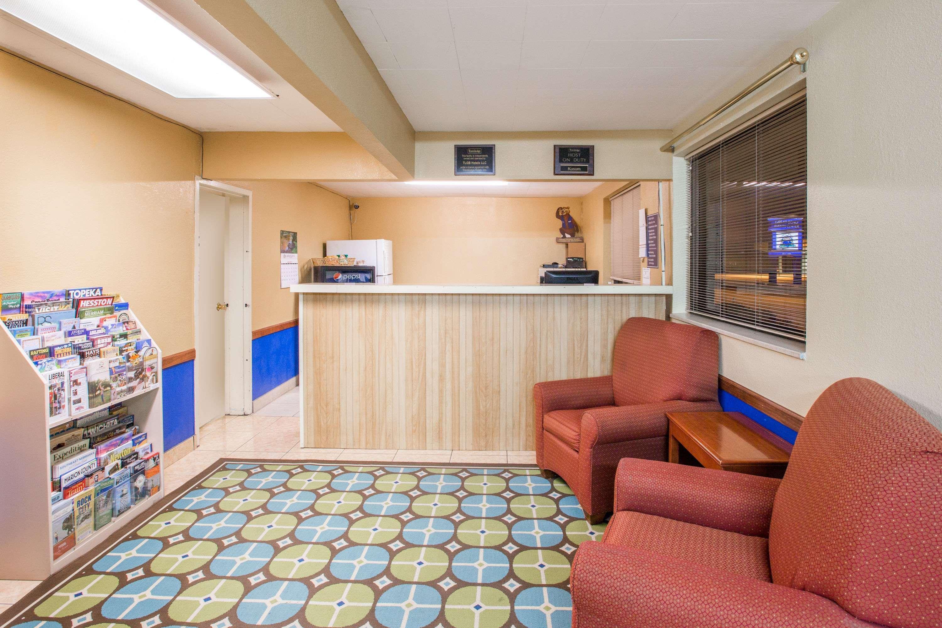 Travelodge By Wyndham Great Bend Zewnętrze zdjęcie